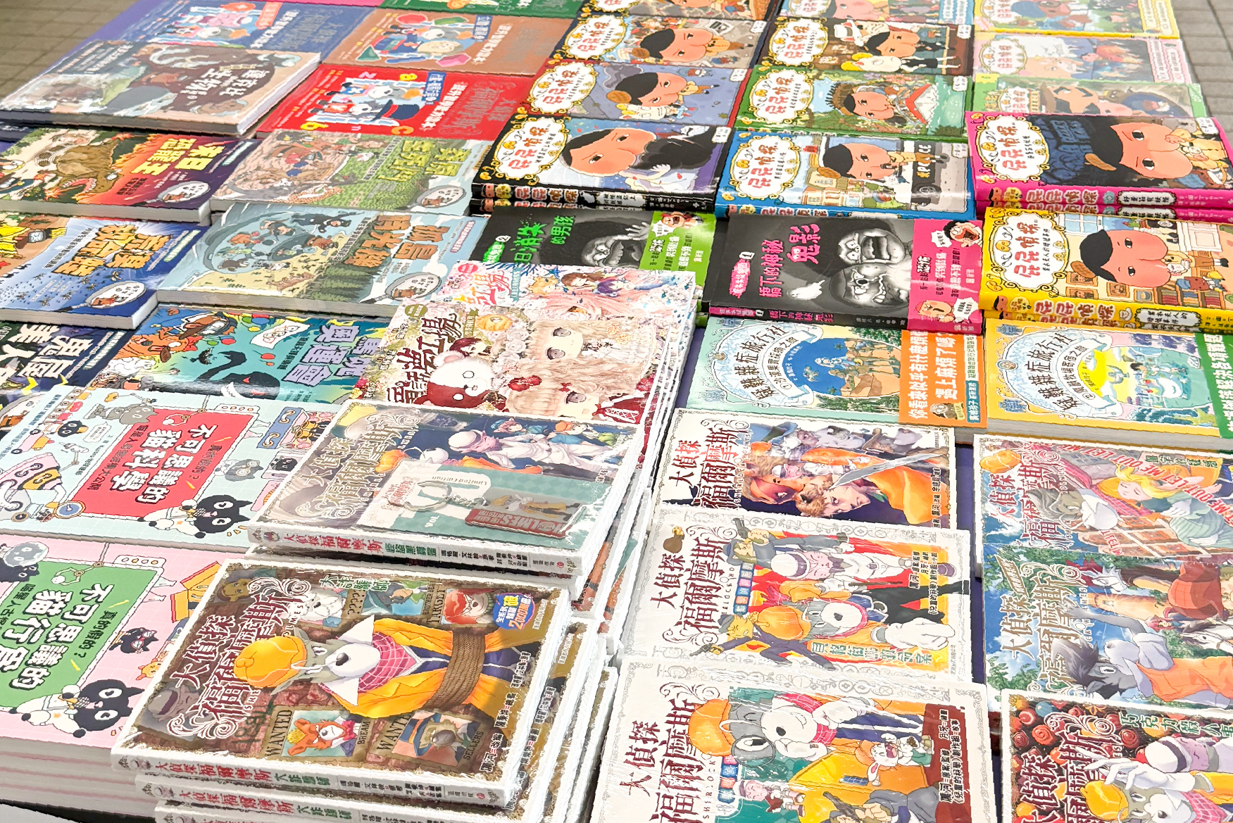 為學校提供的圖書採購及到校書展服務,展示了大量優質童書。