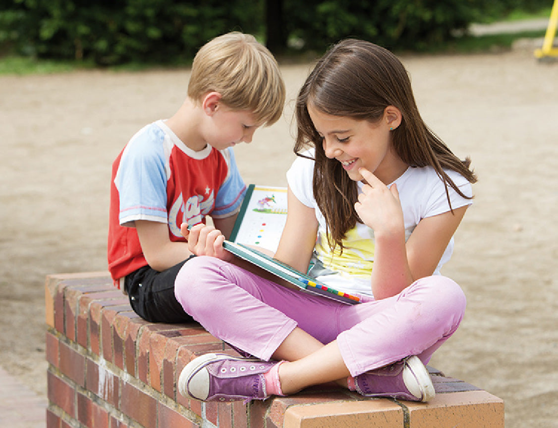 LOGICO PICCOLO feature: Flexible Progression for Every Pace, showing two children learning together at their own speed.